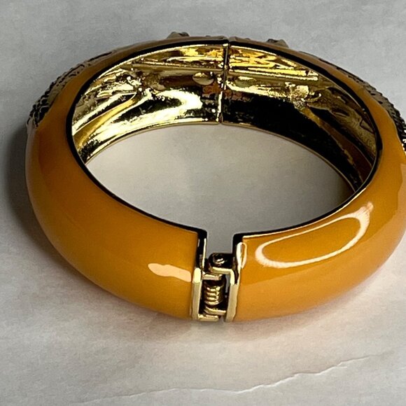 Vintage Gold & Amber Beetle Insect Clamper Bracelet With Rhinestone Accents RARE - Picture 4 of 4